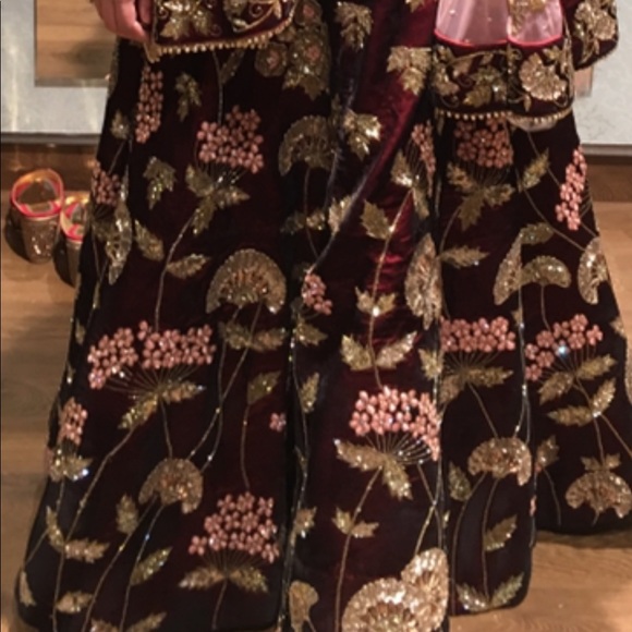 Maroon heavy embroidery 3 piece lehnga / dress - Picture 4 of 6